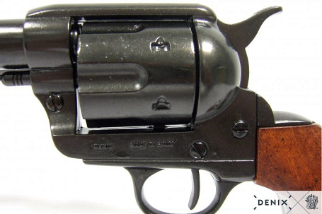Револьвер Кольт "Миротворец 12" США, 1873 г.   (макет, ММГ)