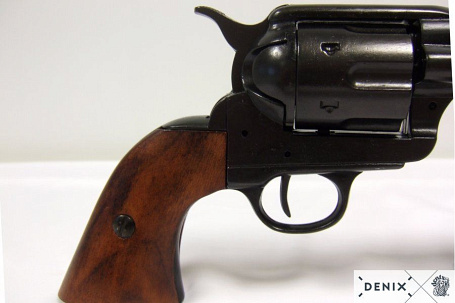 Револьвер Кольт "Миротворец 12" США, 1873 г.   (макет, ММГ)
