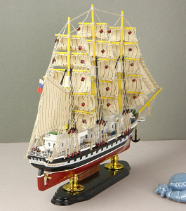 Модель парусника "Паллада" 52см.