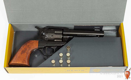 Револьвер Кольт + 6 патронов в подарочной коробке