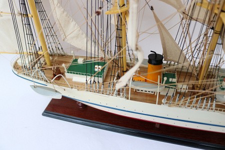 Модель парусника "NIPPON MARU", 80 см