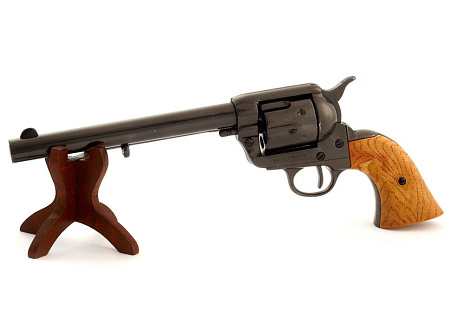 Револьвер Кольт "Peacemaker­­" 7½°, США 1873 г. (макет, ММГ)