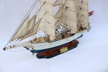 Модель парусного корабля "JUAN SEBASTIAN DE ELCANO", 80см