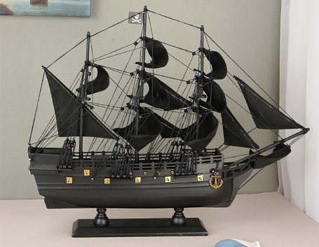 Модель парусника "Черная Жемчужина" 50см.