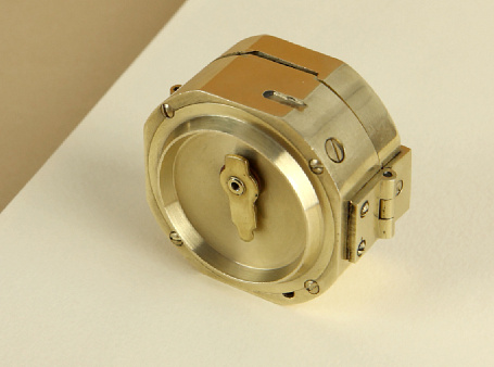 Морской компас Brunton в деревянном футляре
